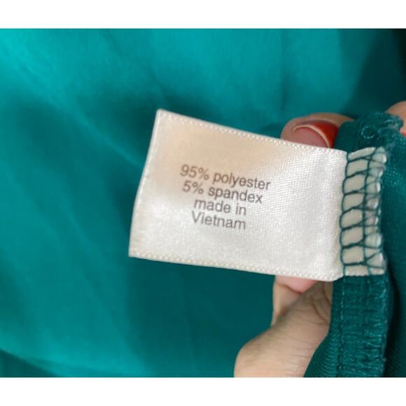 Lane Bryant Green Long Sleeve Tunic with attached Necklace Top Size 14/16 - Picture 4 of 8